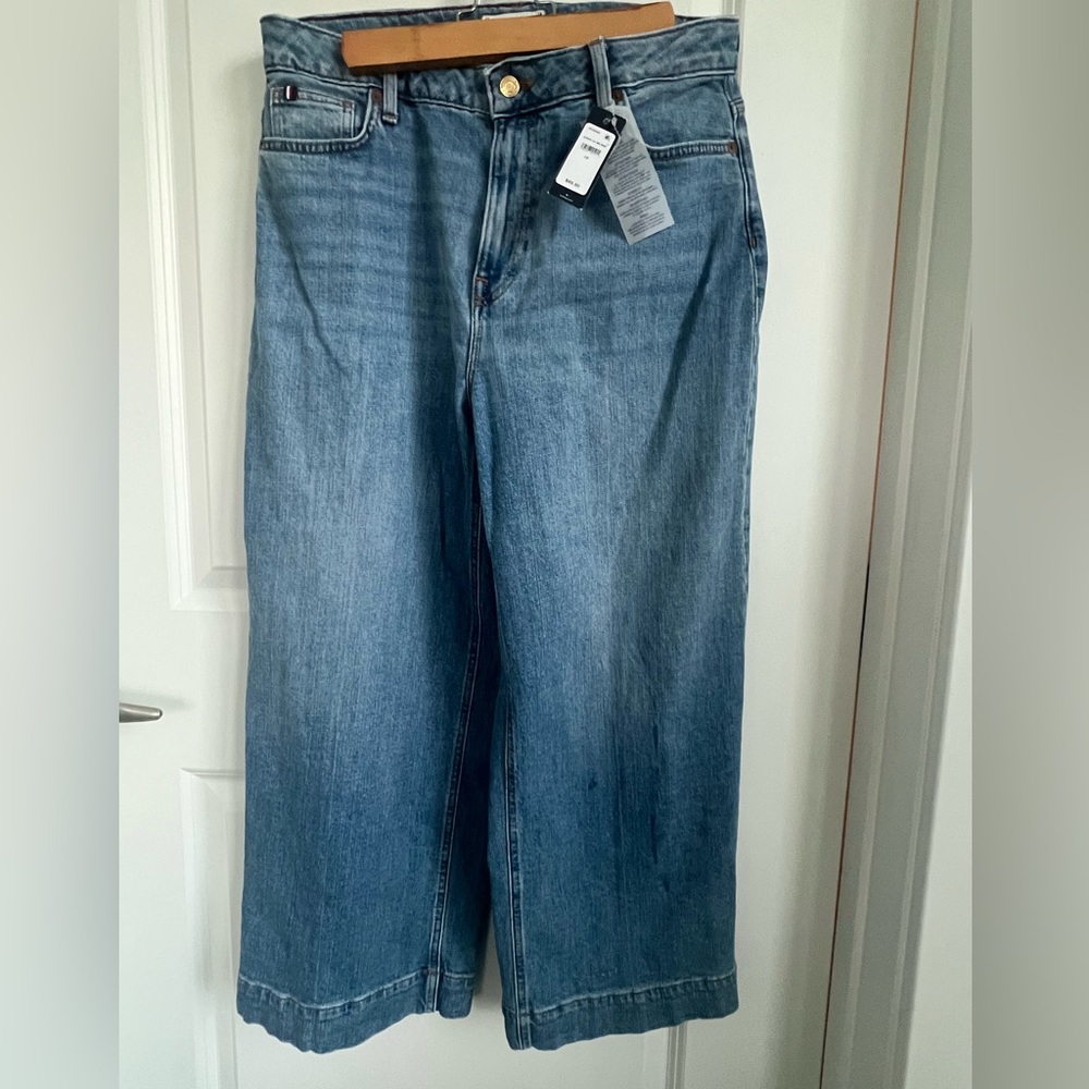 Tommy Hilfiger Cropped Wide Leg Jeans - Size 10